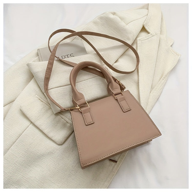 [High-End Chain Bags] New Spring And Summer 2024 Collection Trendy Chain Bags for Women, Featuring High-End Embossed Design, Suitable for Shoulder, Hand, And Crossbody Wear, with Stylish Tassel Pendants