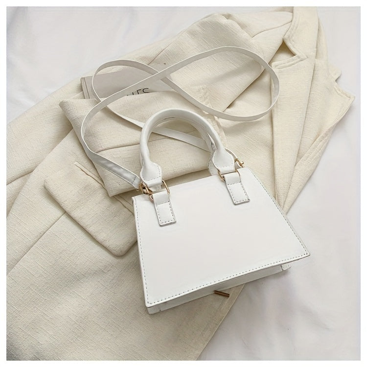 [High-End Chain Bags] New Spring And Summer 2024 Collection Trendy Chain Bags for Women, Featuring High-End Embossed Design, Suitable for Shoulder, Hand, And Crossbody Wear, with Stylish Tassel Pendants
