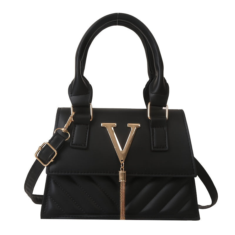 [High-End Chain Bags] New Spring And Summer 2024 Collection Trendy Chain Bags for Women, Featuring High-End Embossed Design, Suitable for Shoulder, Hand, And Crossbody Wear, with Stylish Tassel Pendants